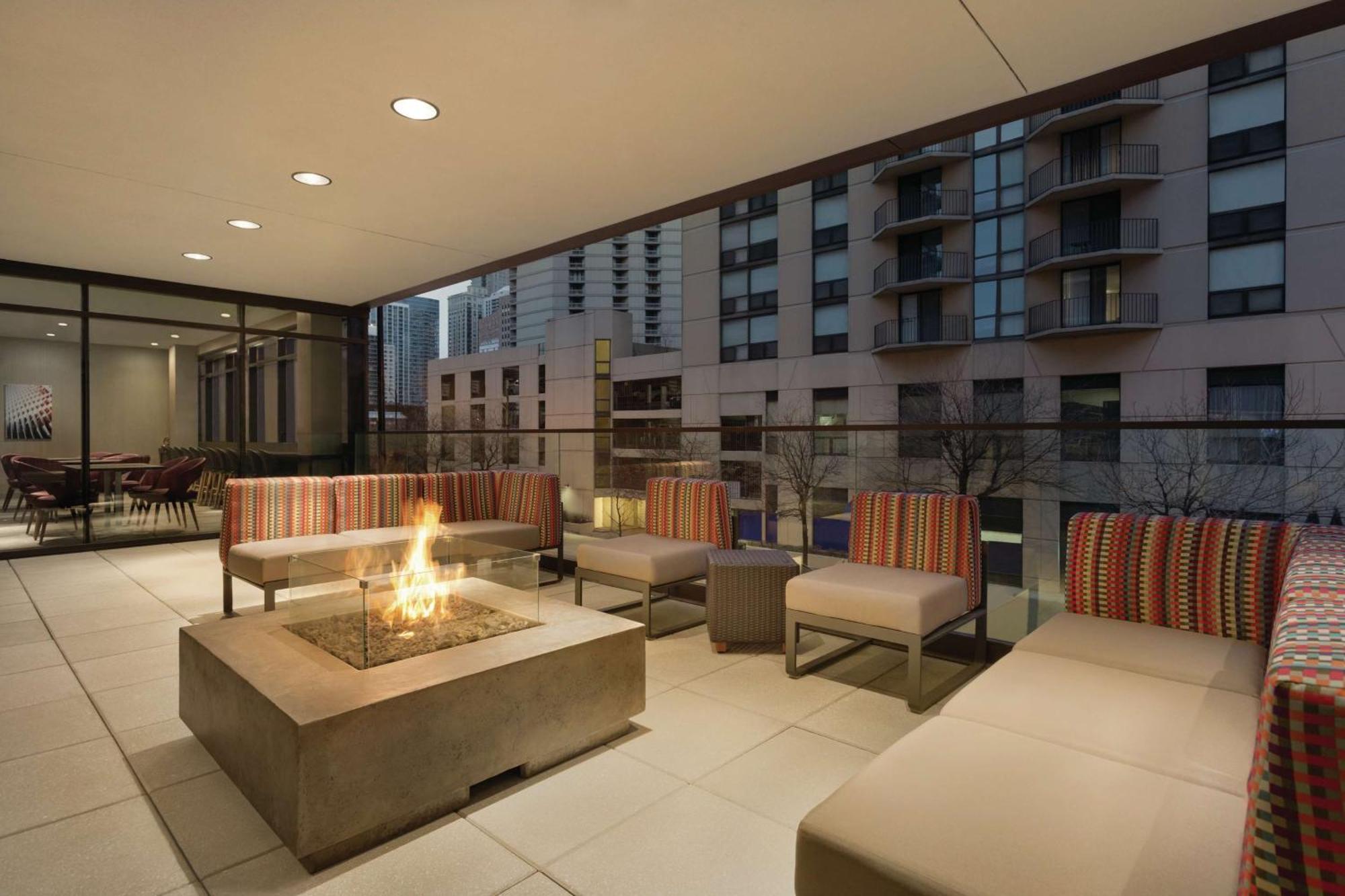 Home2 Suites By Hilton Chicago River North Zewnętrze zdjęcie